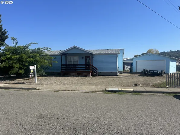 328 S State St, Sutherlin, OR 97479