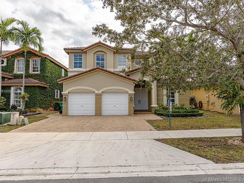 1st image of 11224 NW 77th Ter