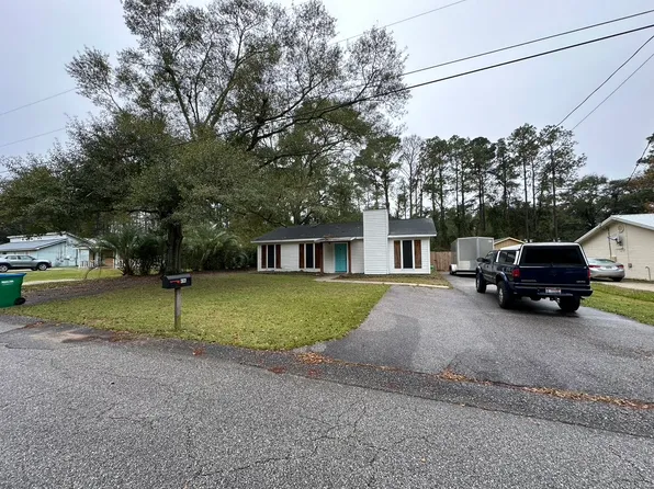 496 Scott Dr, Saraland, AL 36571