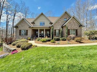 501 Starfire Ct, Oak Ridge, NC 27310