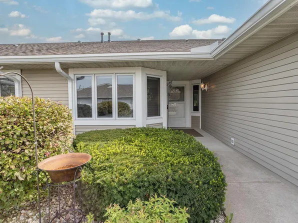 266 Hartford SQUARE #3, Hartford, WI 53027
