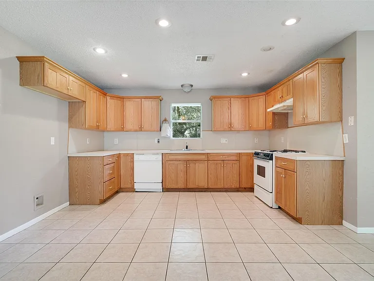 2808 Morenci St — Photo 12
