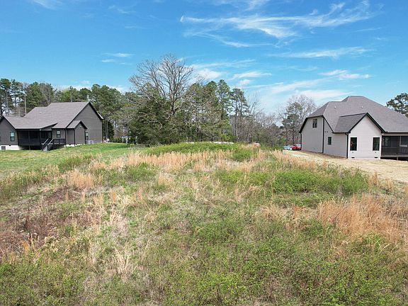 3rd image of 19 Wilkinson Rd NE