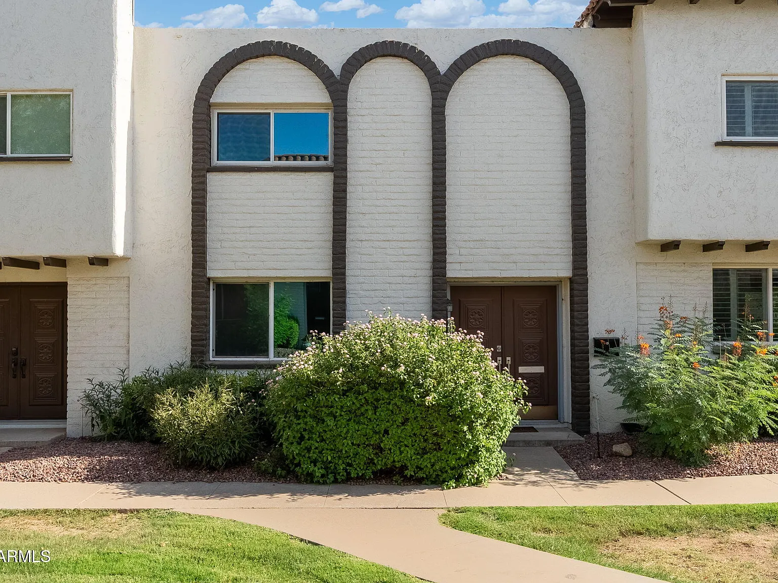 3 bed, 2.5 bath, 1656 sqft, $3,399 — Photo 4