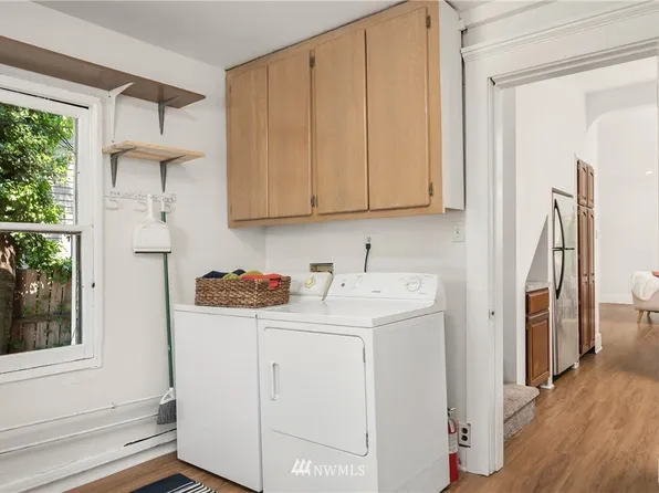5605 11th Ave NE #2, Seattle, WA 98105