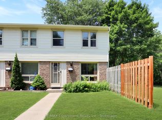 165 Green Valley Dr #15, Kitchener, ON N2P 1K3