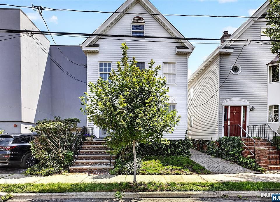 1st image of 216 Jackson Avenue