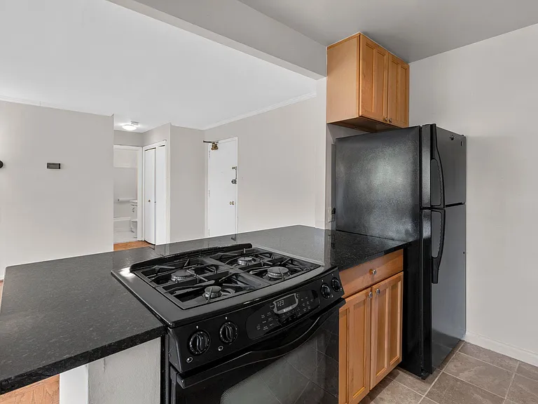 4570 Macarthur Blvd NW #107 — Photo 8