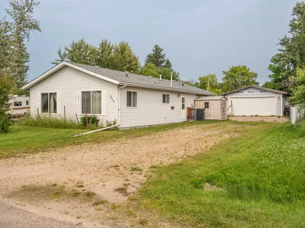 5313 57a St, Cold Lake, AB T9M 1S1