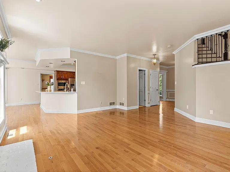 1526 Allison Dr — Photo 21