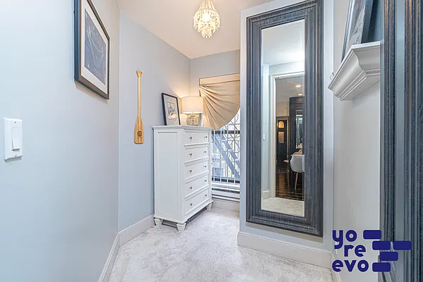 Sold by Yoreevo, LLC | media 15