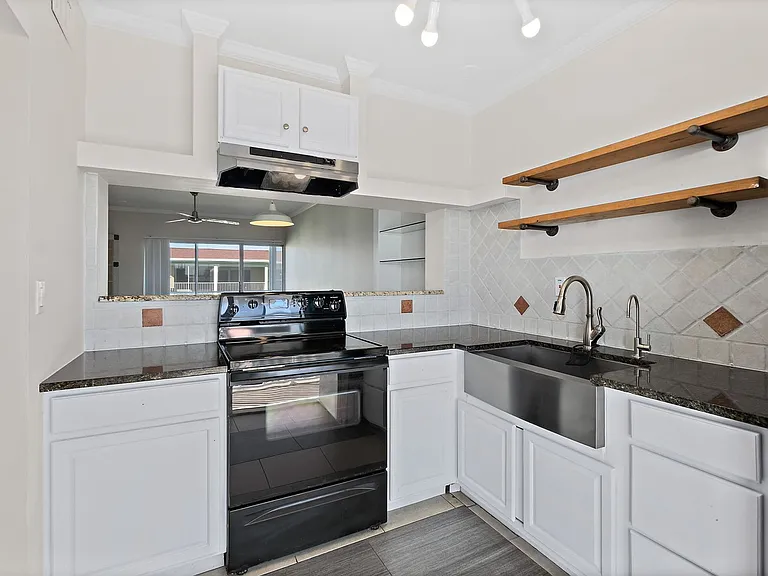 719 S Beach St #314B — Photo 9
