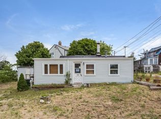 128 Old Point Rd, Newburyport, MA 01950