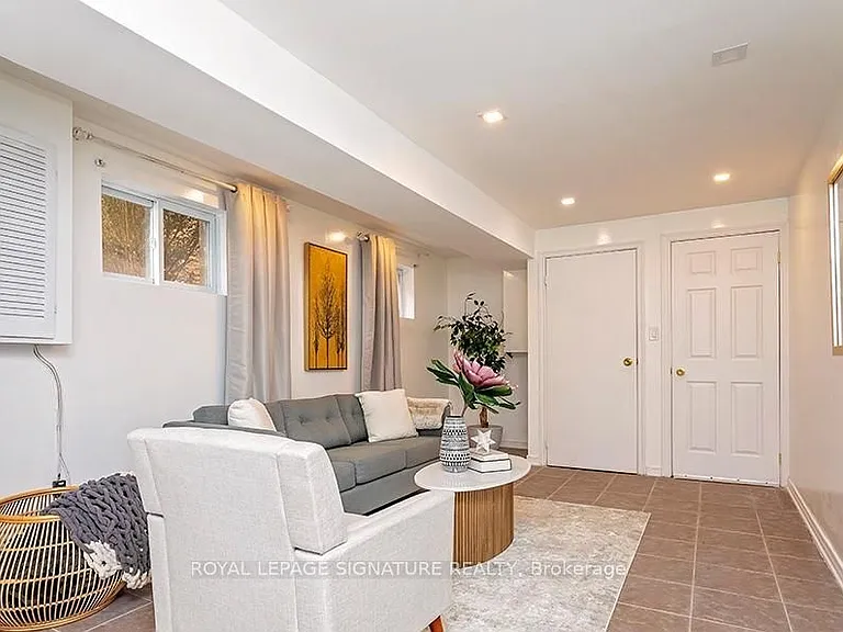 2814 Windjammer Rd #BASEMENT — Photo 12