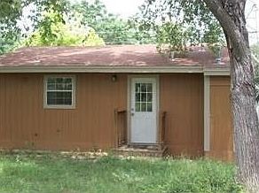 3rd image of 3105 Alice Ave