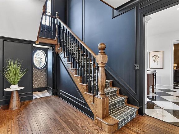 5th image of 742 Church Street