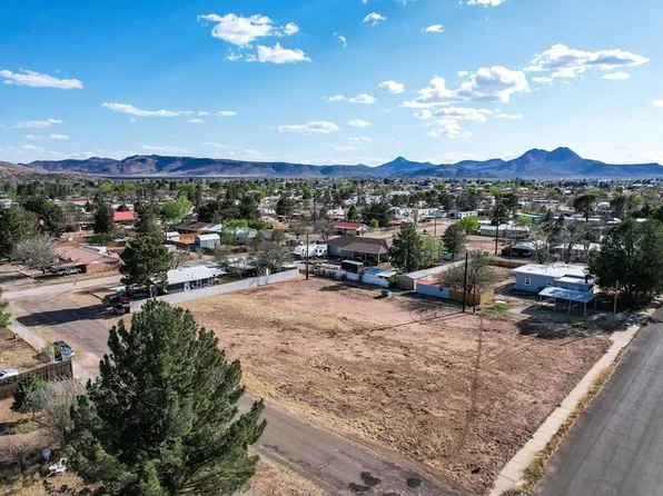 1405 N 6th St, Alpine, TX 79830