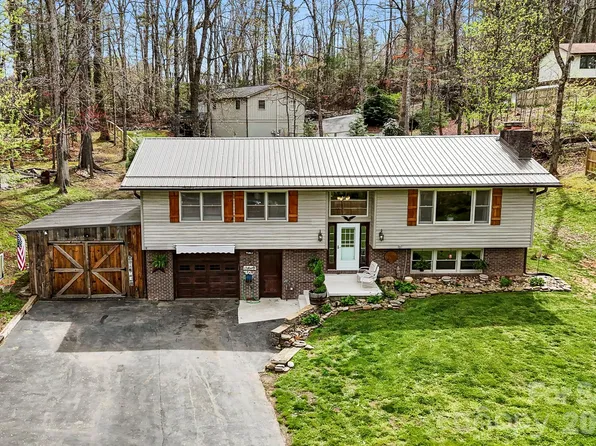 150 Timberlane Dr, Etowah, NC 28729