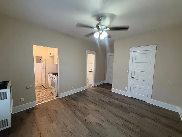 245 Linden Ave — Photo 5