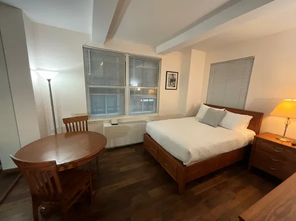 150 West 51st Street image 1 of 13