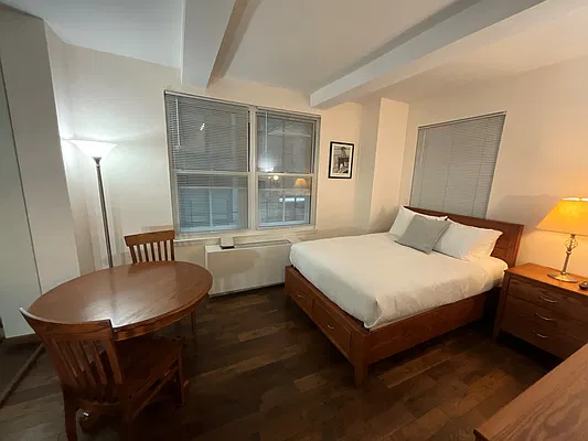 Bedroom, photo 1