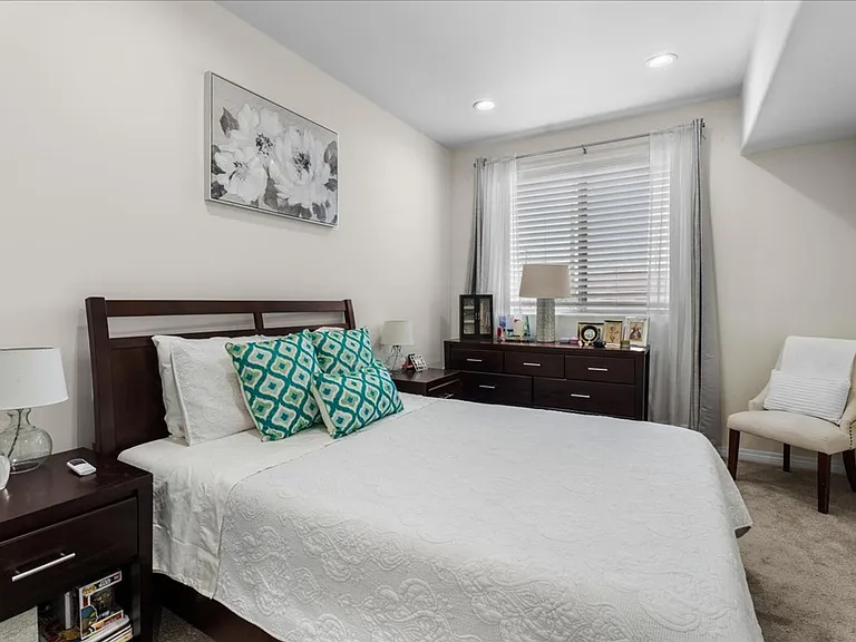 5404 Bellingham Ave #2 — Photo 9