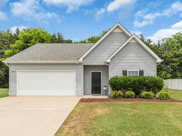 1418 Passage Dr, Murfreesboro, TN 37130