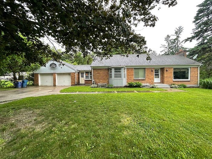1st image of 333 Collindale Ave NW