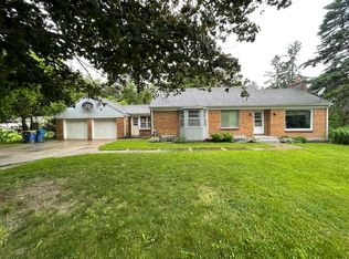 333 Collindale Ave NW, Grand Rapids, MI 49504