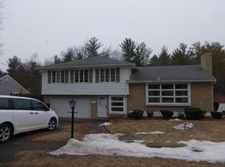 7 Dunstan Rd, Lynnfield, MA 01940