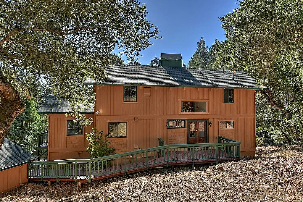 485 Cresci Rd photo 1