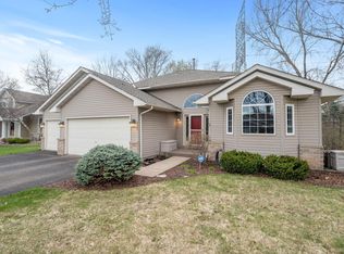 2335 Brenwood Curv, Saint Paul, MN 55109