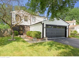 1668 Cumberland Rd, Aurora, IL 60504