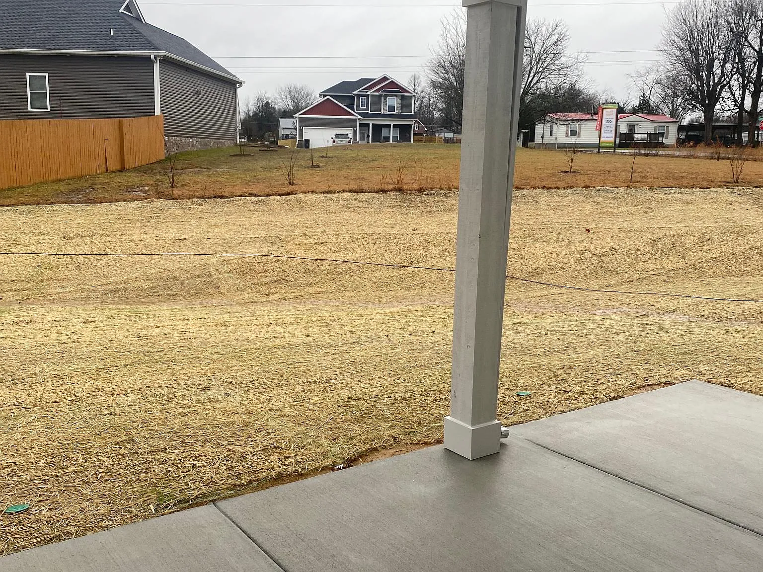 1004 Village Ct — Photo 2