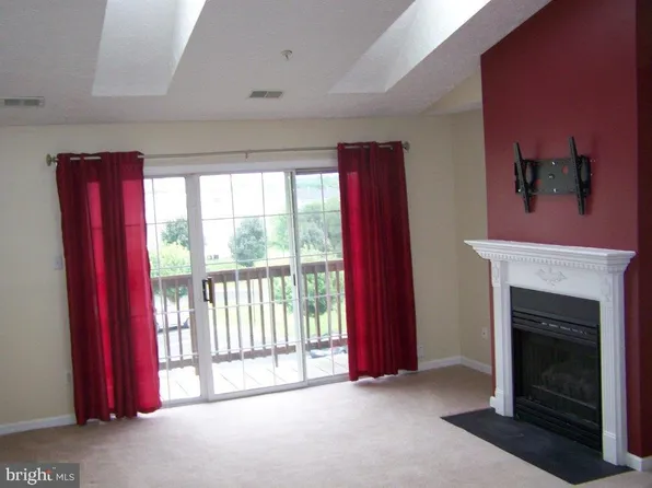 151 Brookland Ter APT 9, Winchester, VA 22602