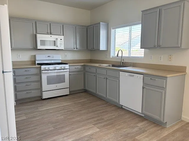2886 Shimmering Bay St — Photo 17