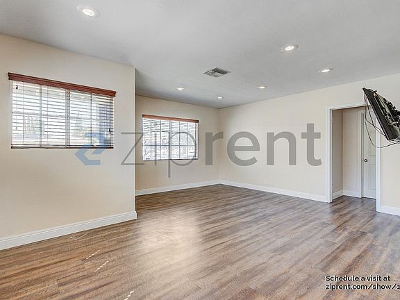 3rd image of 6406 Lindell Ave