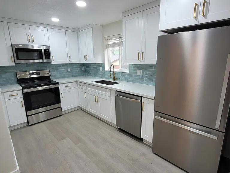 4612 NE Lombard St #3 — Photo 2
