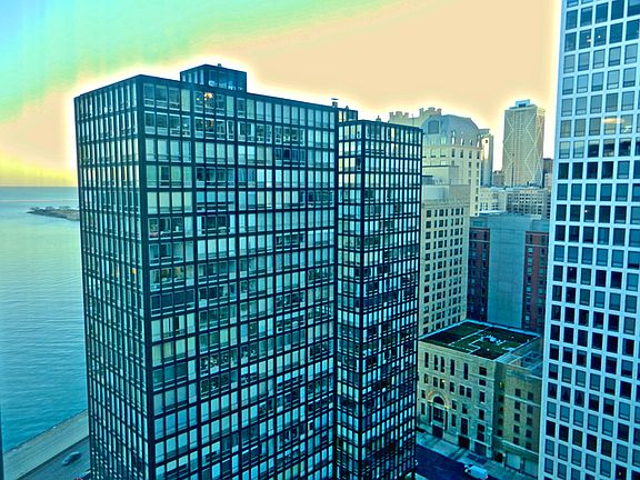 5th image of 900 N Lake Shore Dr APT 2604