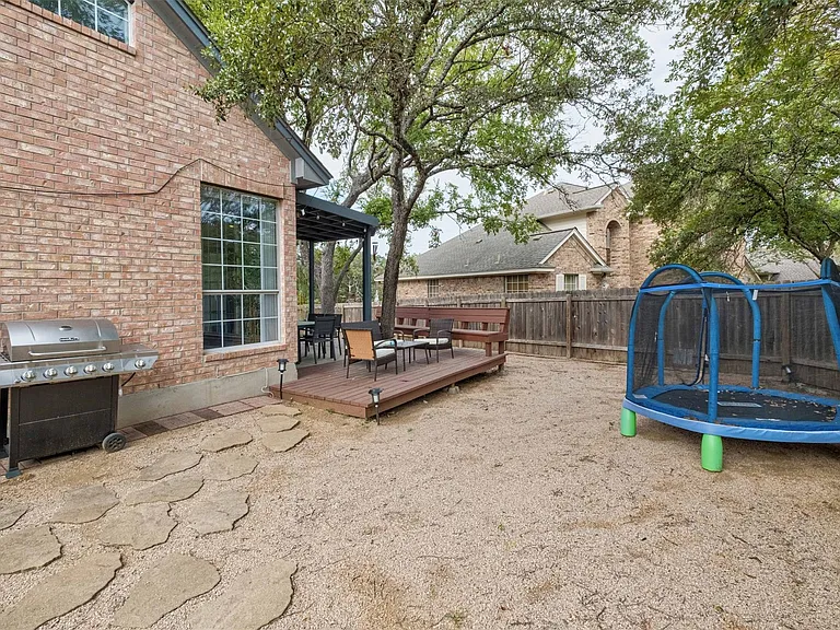 3704 Runnels Ct — Photo 28