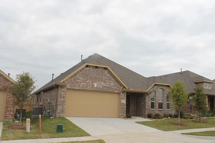 Building Photo - 1116 Haskell Dr