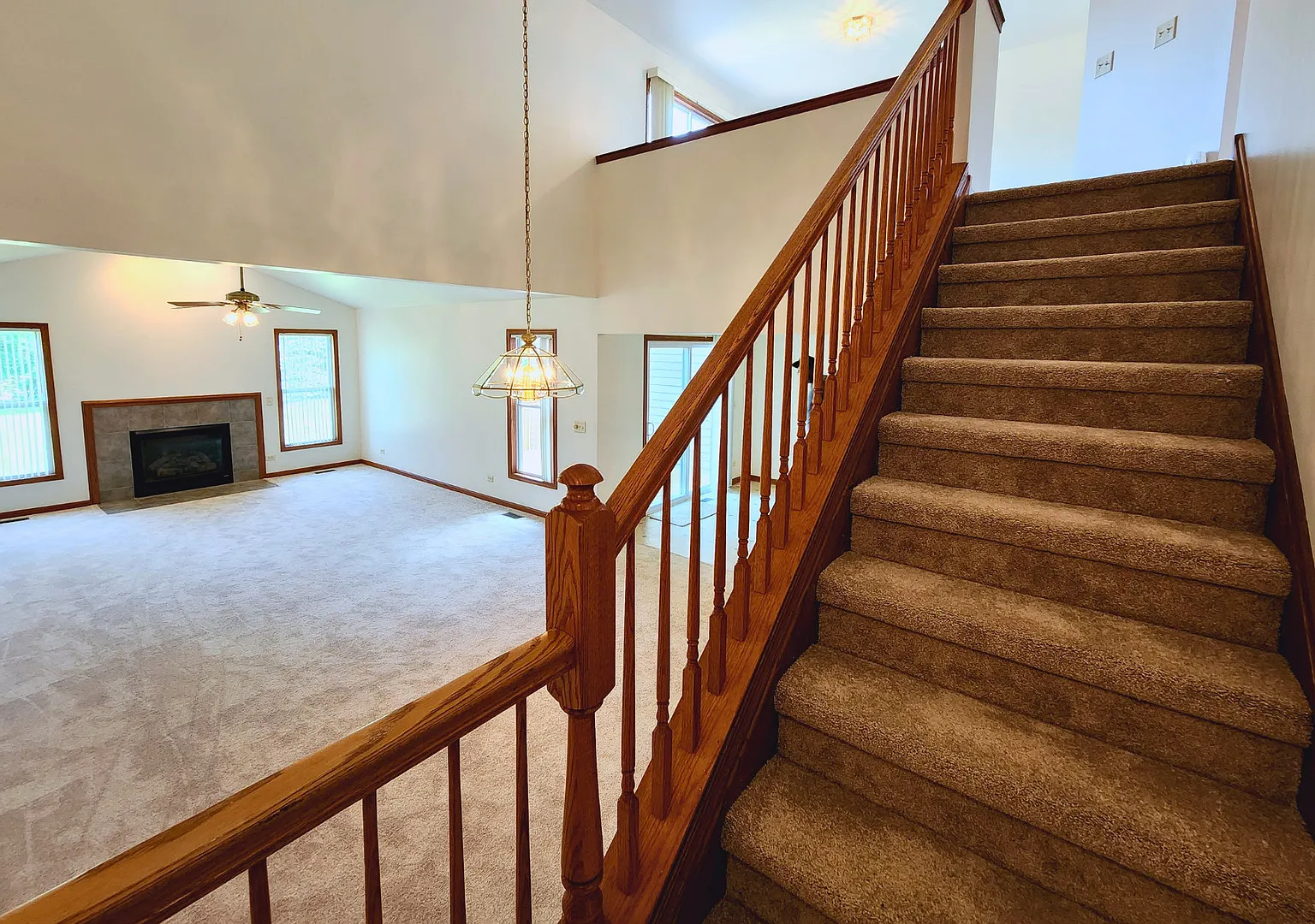 3 bed, 2.5 bath, 1625 sqft, $2,700 — Photo 2