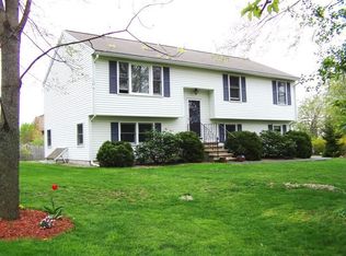 190 Hillside Rd, North Andover, MA 01845