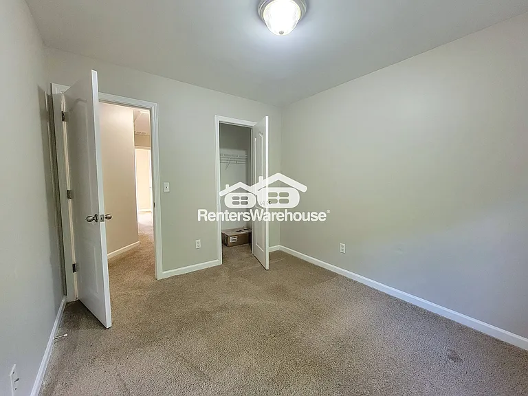 7712 Autry Cir #402 — Photo 19