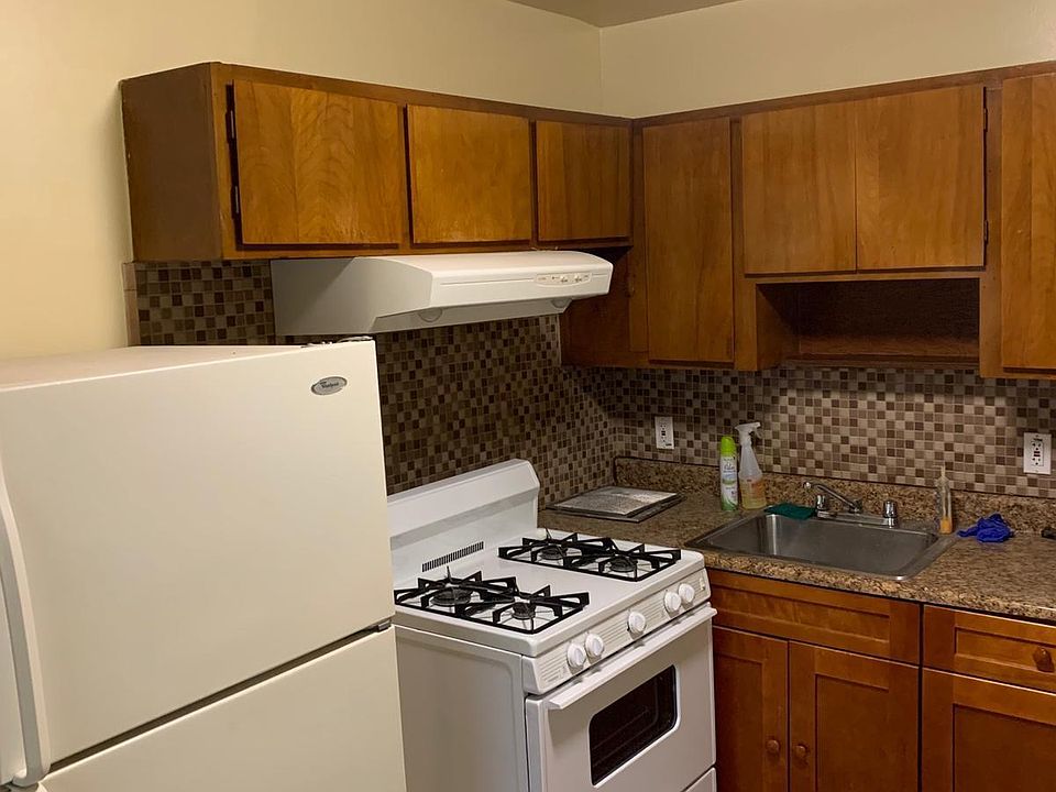 1st image of 3152 Villa Ave #1