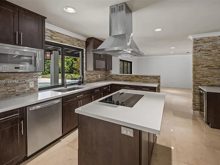 15221 SW 82nd Ave — Photo 10