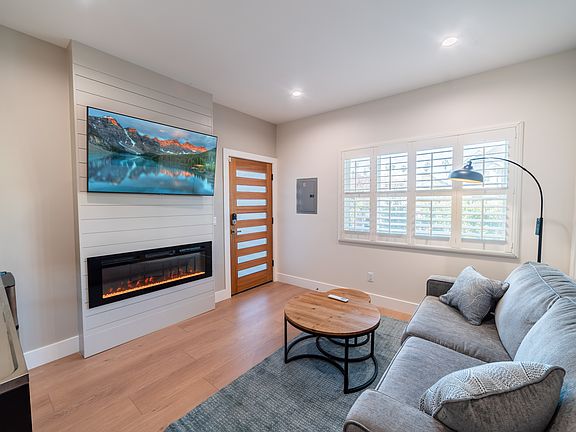 2nd image of 1140 Elden Ave #1