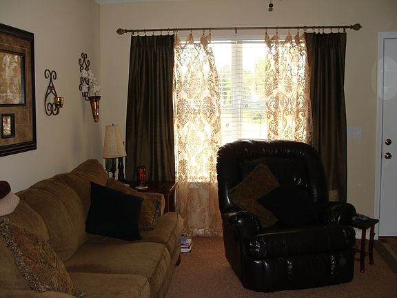 3rd image of 3206 Cornell Dr