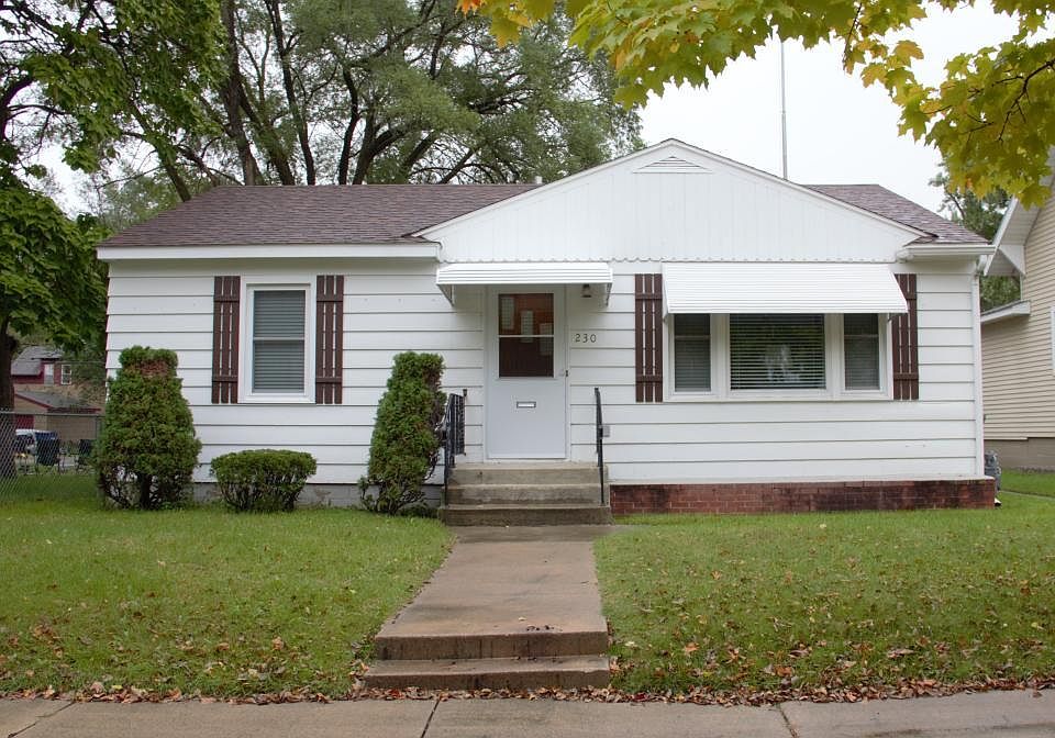 1st image of 230 18th Ave N