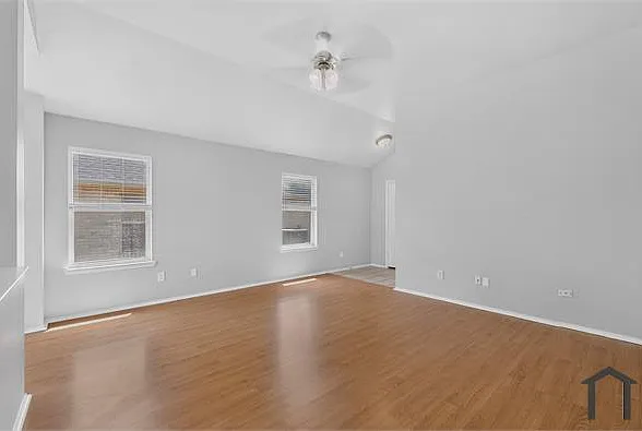 9012 Boone Dr — Photo 6